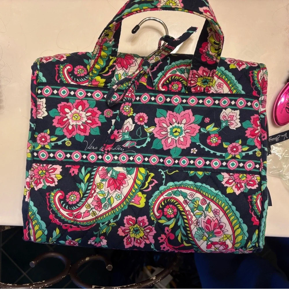 Vera Bradley Hanging Travel Organizer Petal Paisley